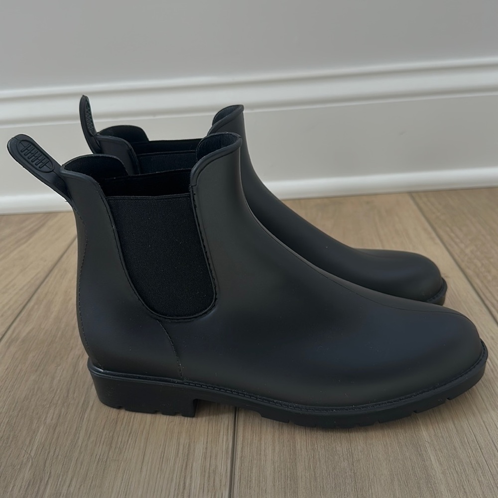 Asgard Rain Bootie Size 6